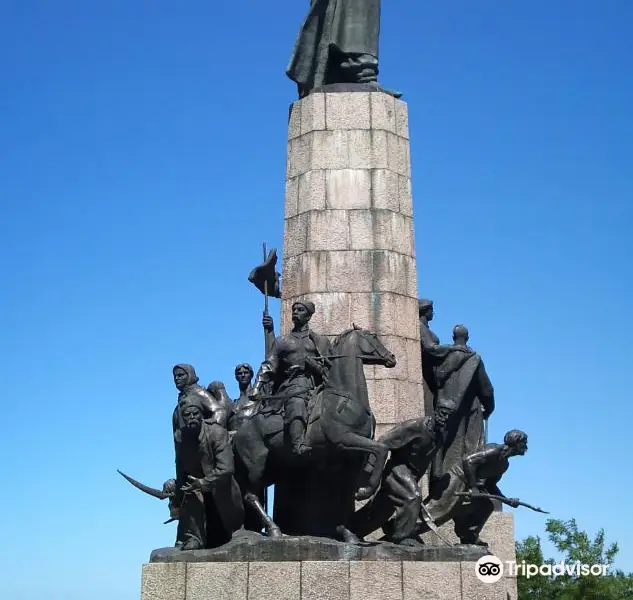 Monument on Zamkovaya Mountain