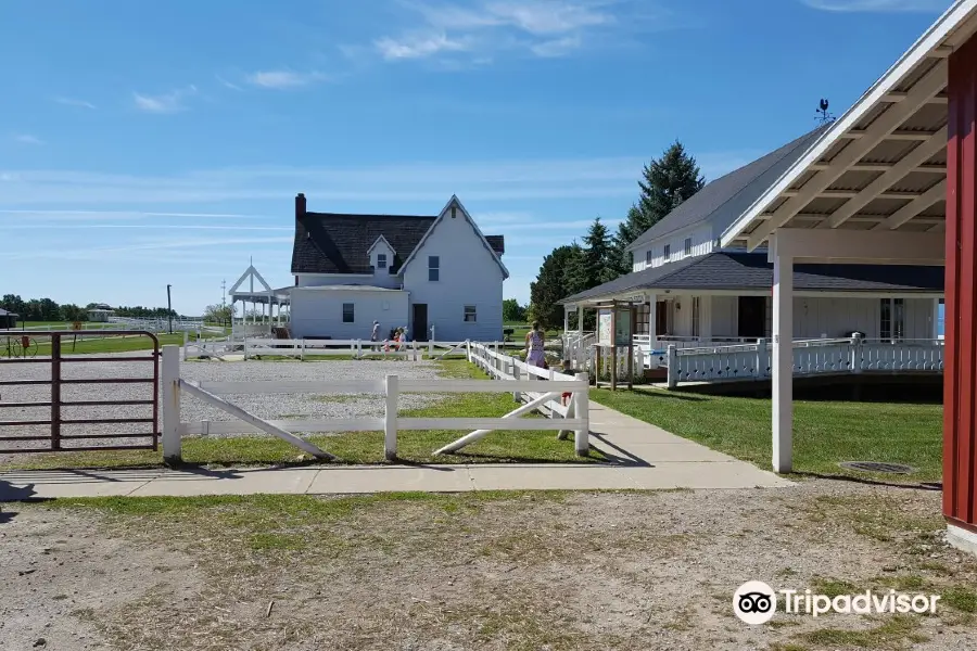 Domino’s Farms Petting Farm