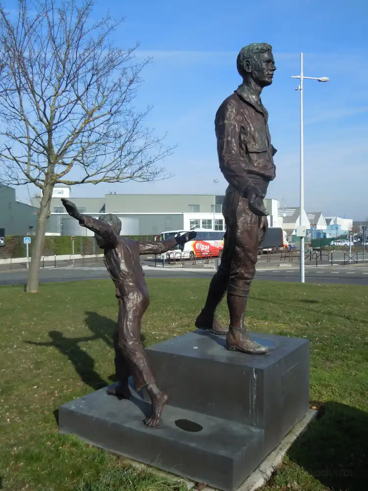 Hotels near Lindbergh Le Garçon et l'Homme