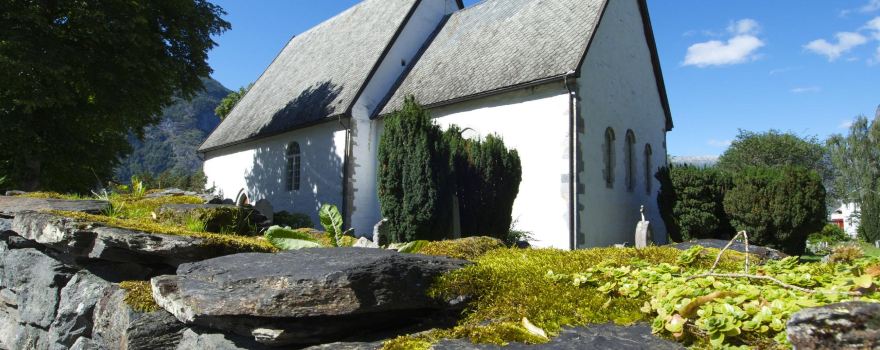 Vangen Kyrkje (Vangen Church)