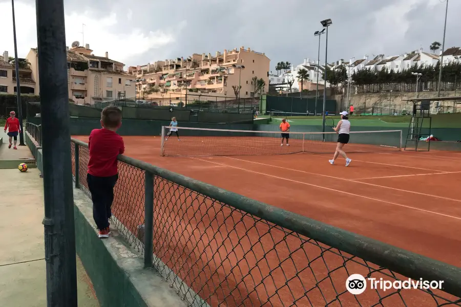 Club De Tenis Y Padel Bel Air