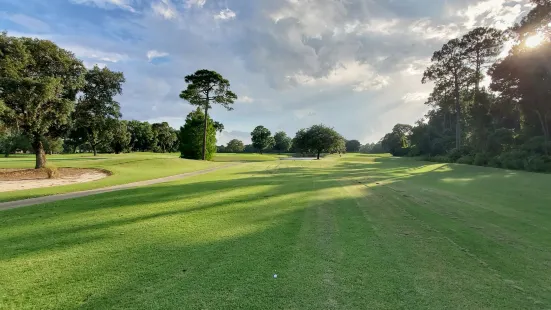 Peninsula Golf & Racquet Club