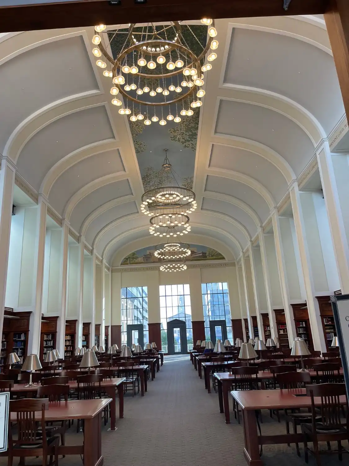 Hotels near Nashville Public Library