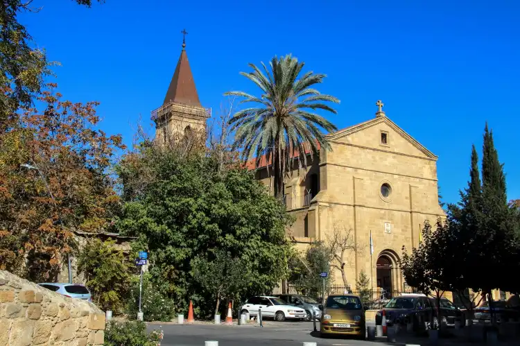 Hotels near Holy Cross Catholic Church