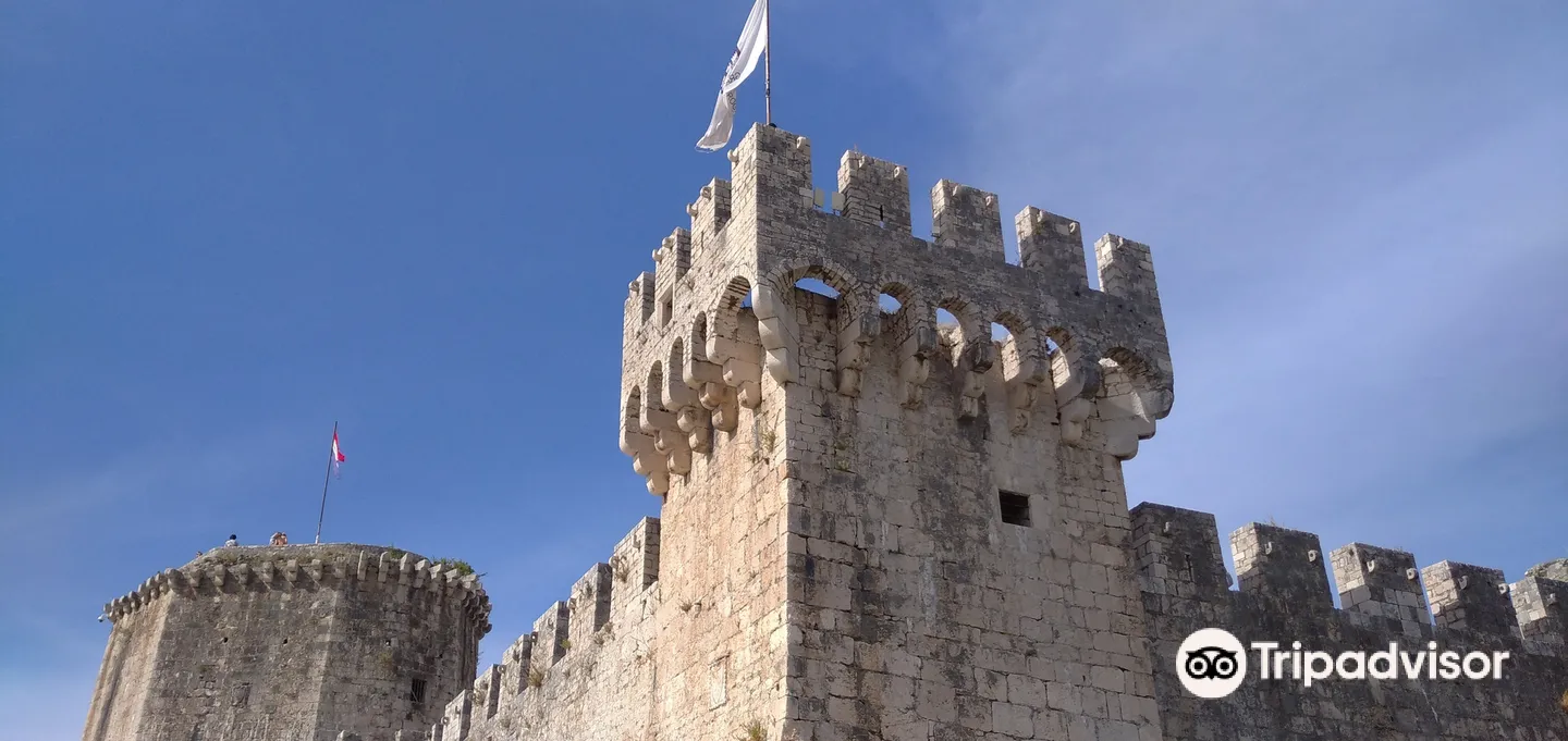 5_Kamerlengo Castle