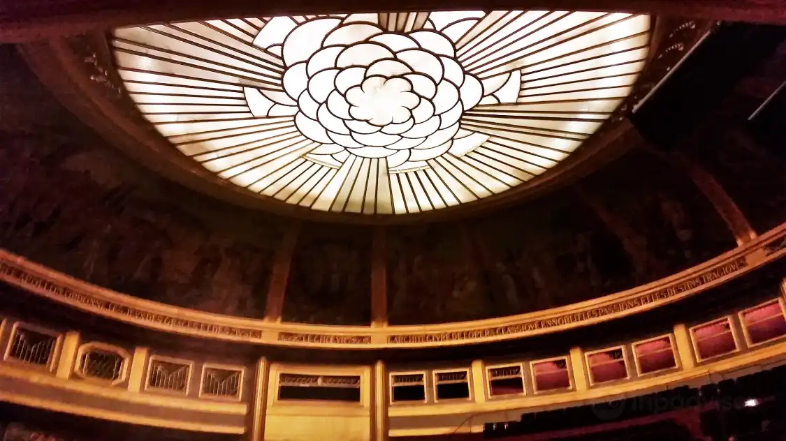 Hotels near Theatre des Champs-Elysees