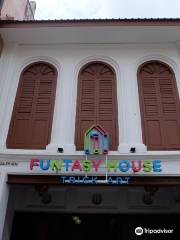 Funtasy House Trick Art