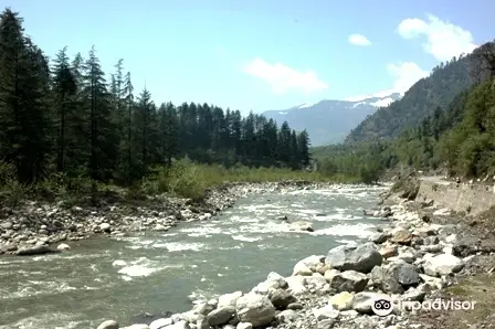 Hot Springs at Manikaran