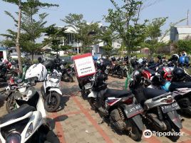 Pasar Modern Intermoda BSD Cisauk