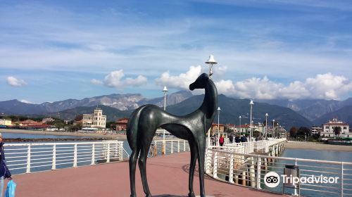 Statua del “Cavallino” dello scultore Riccardo Rossi