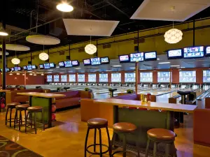 Vero Bowl - Lanes & Lounge