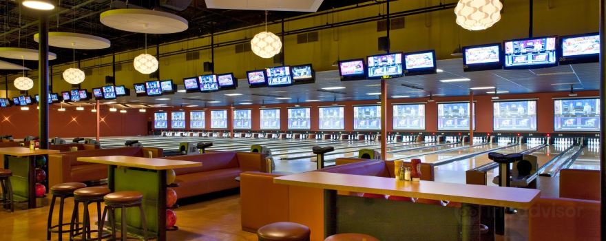 Vero Bowl - Lanes & Lounge