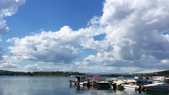 Lake Keowee Marina