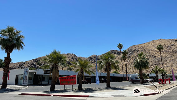 Backstreet Art District