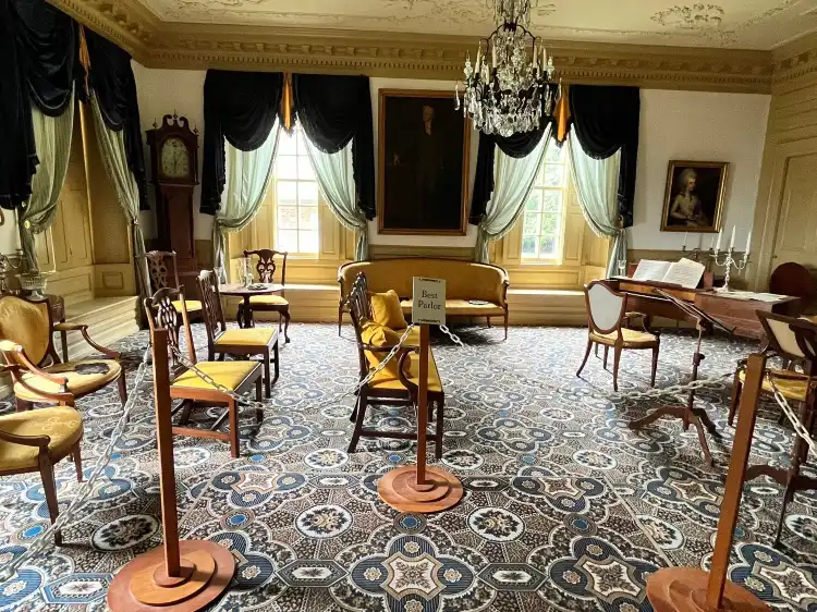 Các khách sạn gần Schuyler Mansion