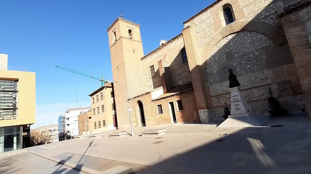 Hotels near Parroquia Santa Maria la Blanca