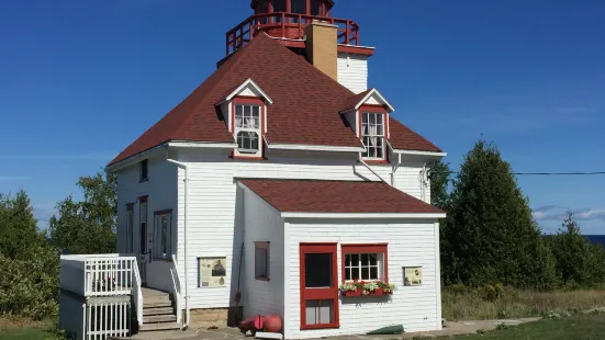 Cabot Head Lighthouse