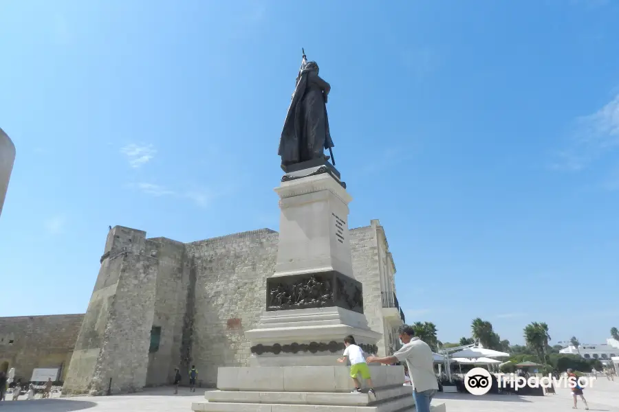 Monumento agli Eroi e Martiri di Otranto