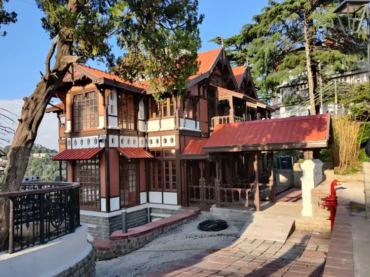 암라바티 호텔