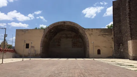 Templo y ex convento de San Nicolás Tolentino