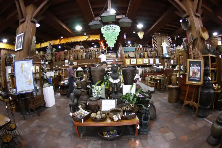 Hotels near Silahis Art & Artifacts Inc