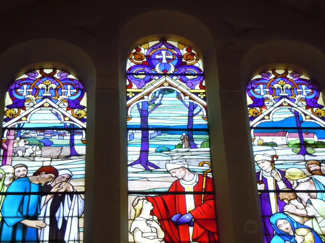 Hotels near Eglise Saint-Maurice de Becon
