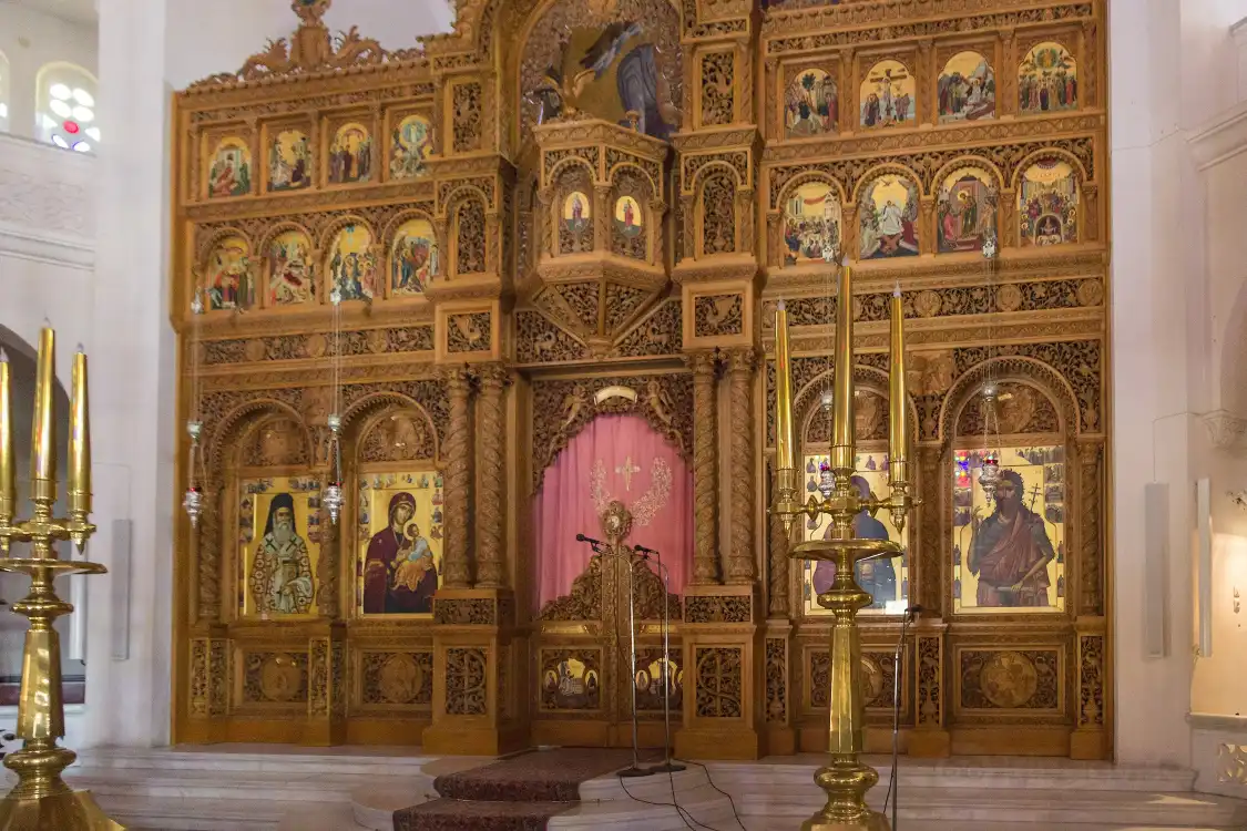 Hotels near Agios Nektarios Monastery