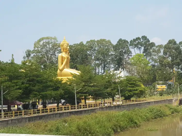 Hotels in Bang Decha