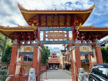 Ban Hin Kiong Klenteng