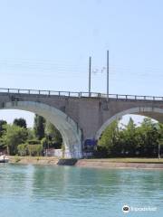 Ponte della ferrovia sul Mincio