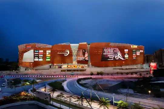 Hotels near Paradigm Mall