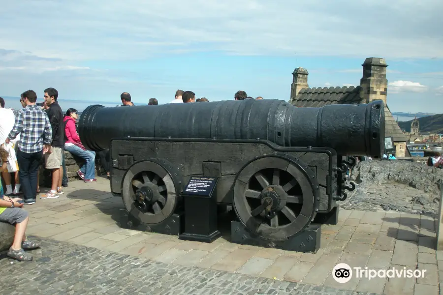Edinburgh Castle - Mons Meg