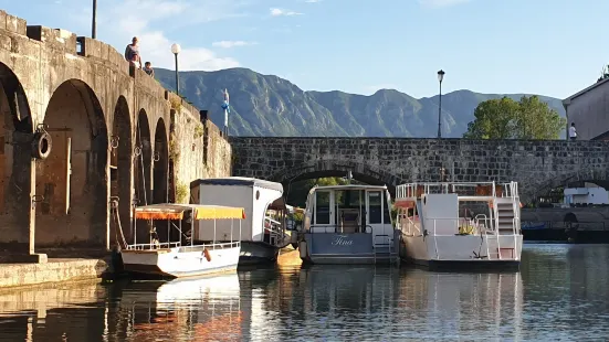 Virpazar-old-bridge