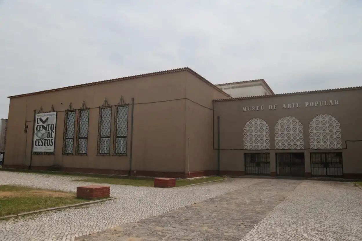 Hotels near Popular Art Museum
