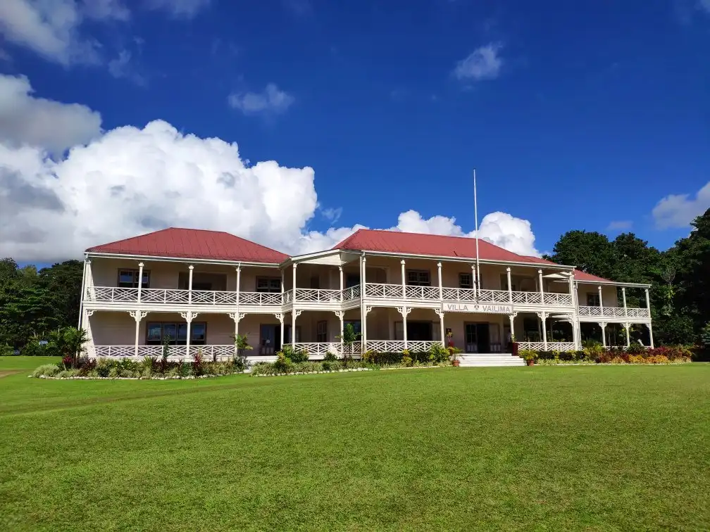 Hotels near Robert Louis Stevenson Museum