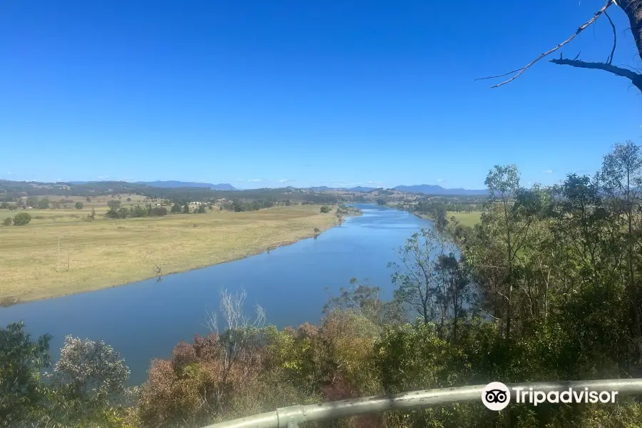 Apex Lookout / Bays Hill