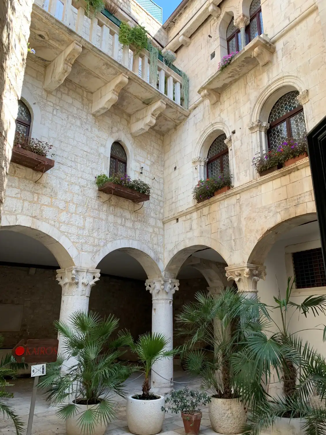 Hotels near Kairos Collection