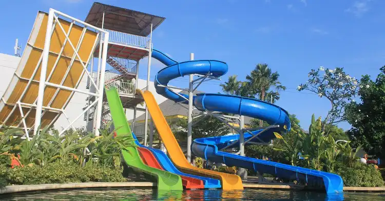 Hotel dekat Circus Waterpark Kuta