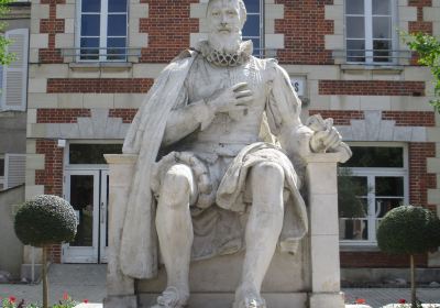 Statue de Maximilien de Bethune