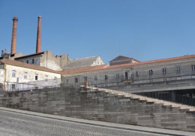 Conjunto constituído pela Igreja e antigo Convento de São Francisco e Fábrica Robinson