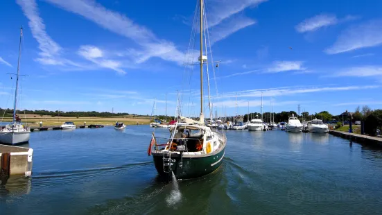 Island Harbour Marina