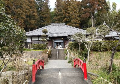 Gokuraku-ji Temple