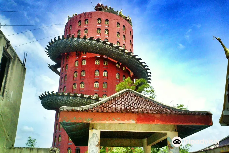 Wat Samphran