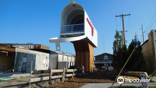 World's Largest Mailbox