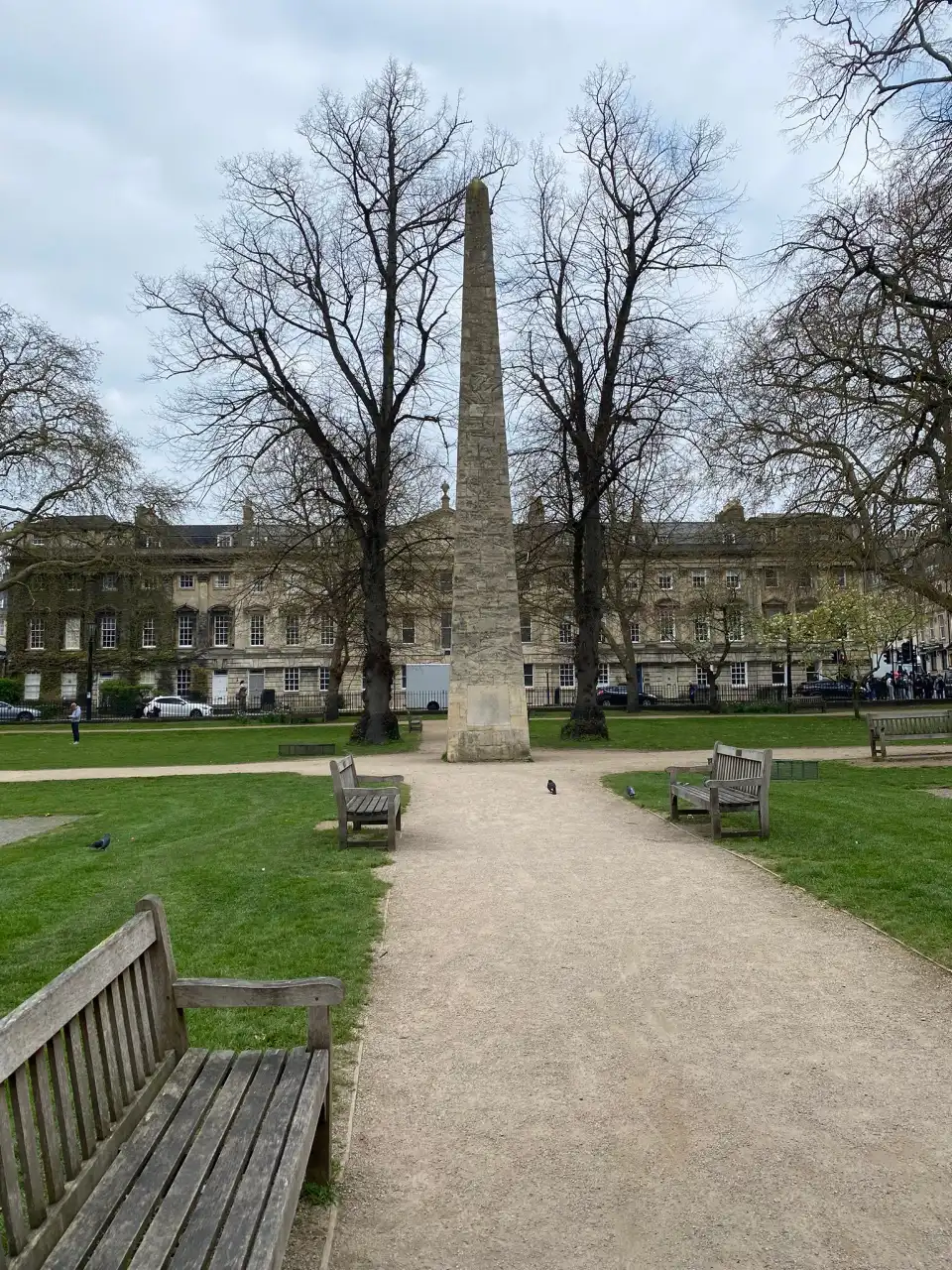4_Queen Square