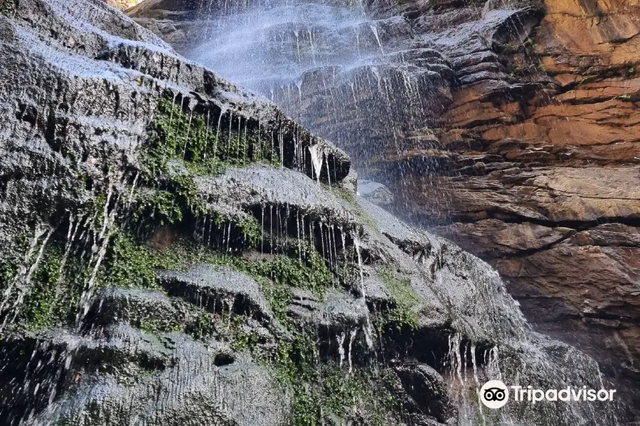 Hidden waterfall (Kaaimans Adventures)