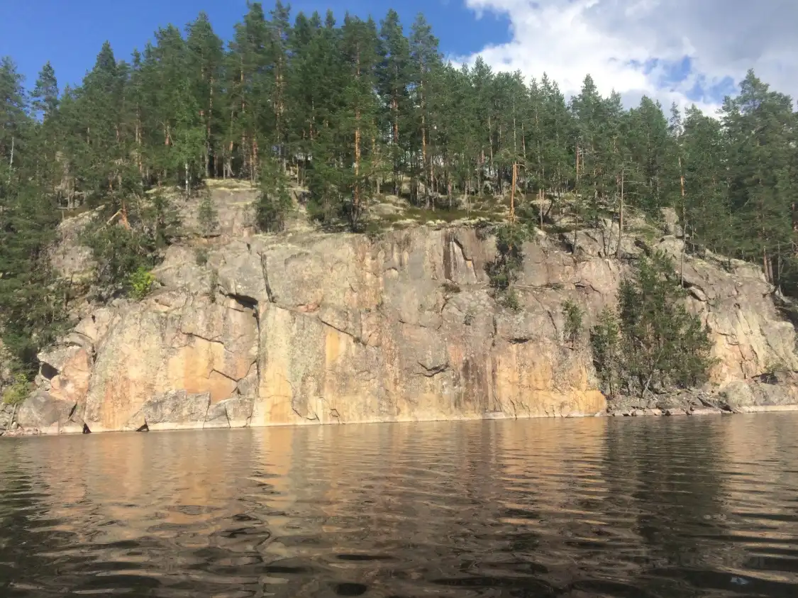 Hotels near Kolovesi National Park