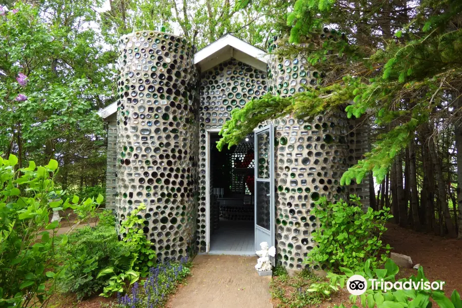 Bottle Houses- Maisons de Bouteilles