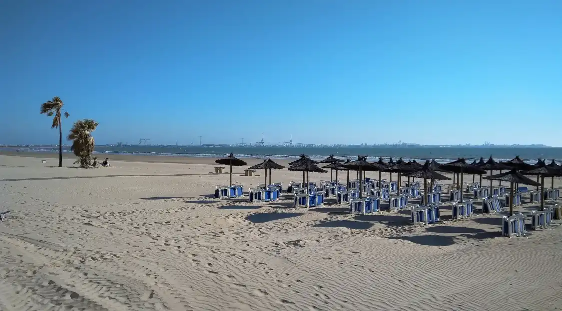 Hotels near Playa De Valdelagrana