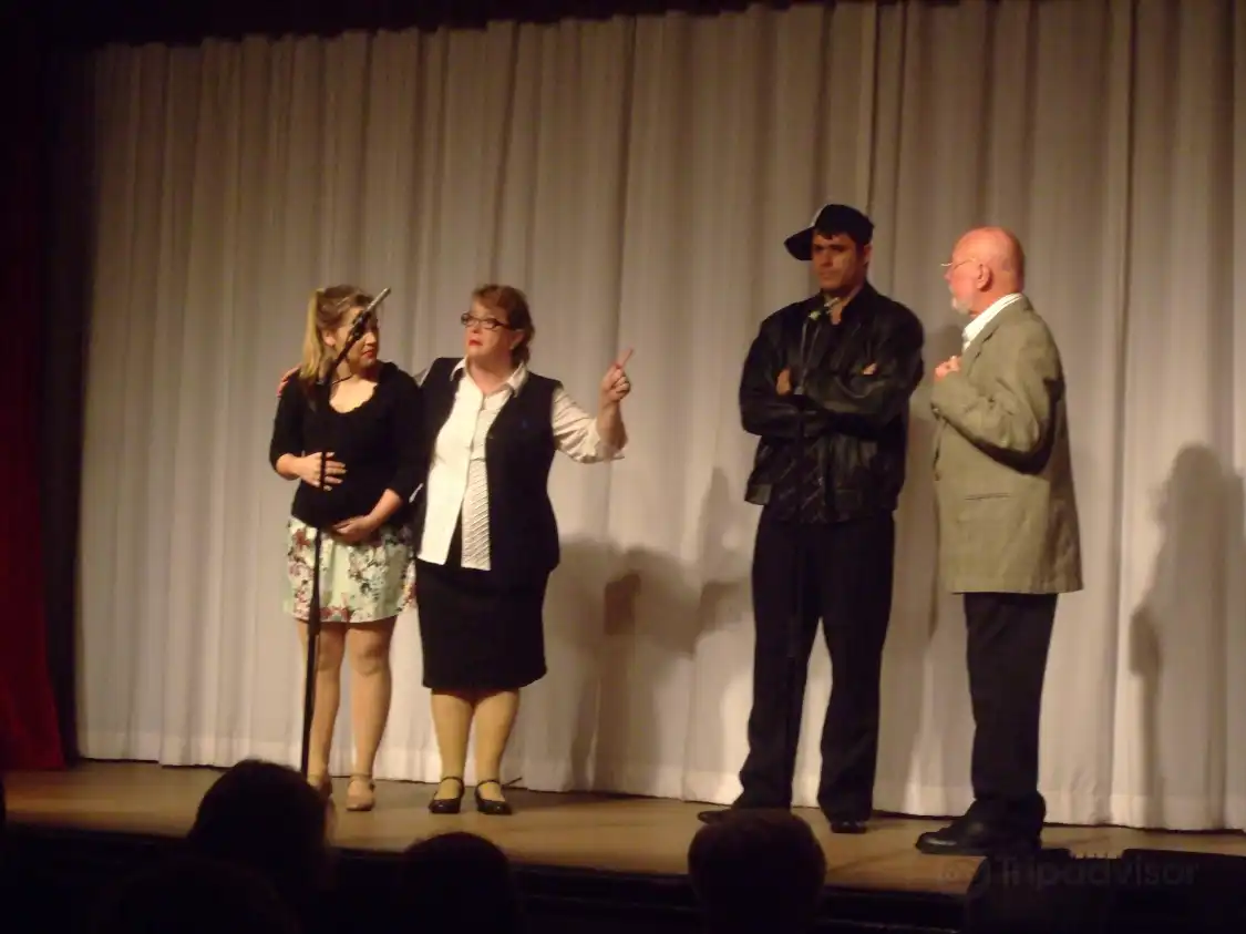 Hotels near Tivoli Club